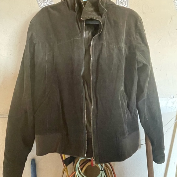 Dark khaki green corduroy jacket . Won back in 2009 from a Twilight contest - Picture 3 of 5